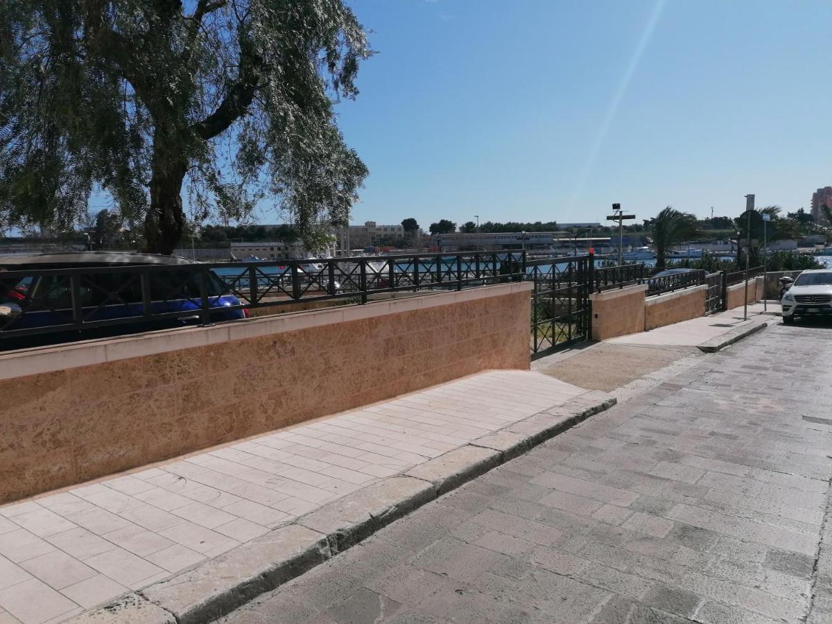 Centro Storico Mare Fuori Brindisi Exterior foto