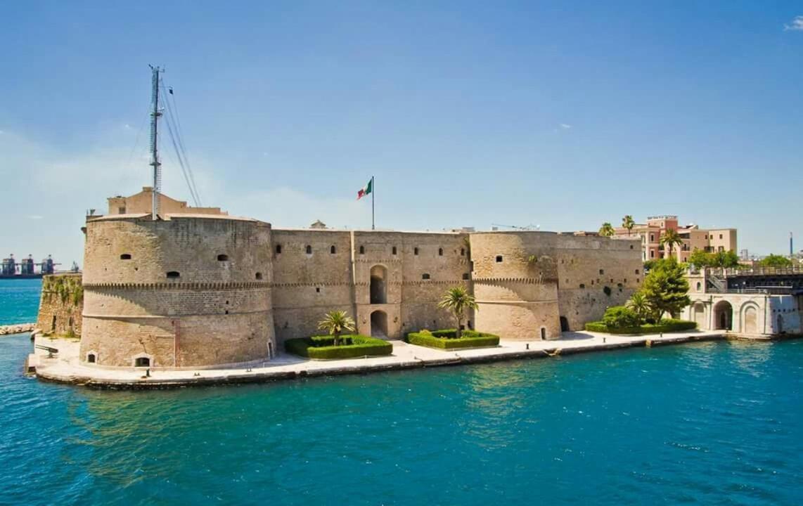 Centro Storico Mare Fuori Brindisi Exterior foto