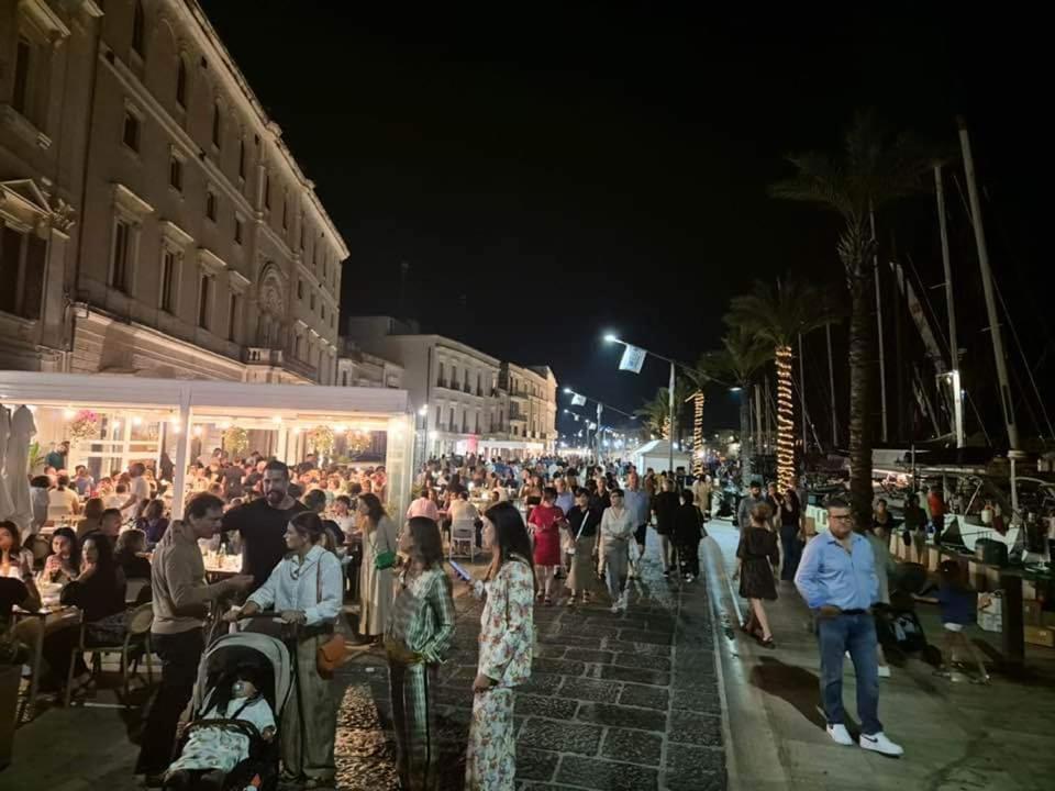 Centro Storico Mare Fuori Brindisi Exterior foto